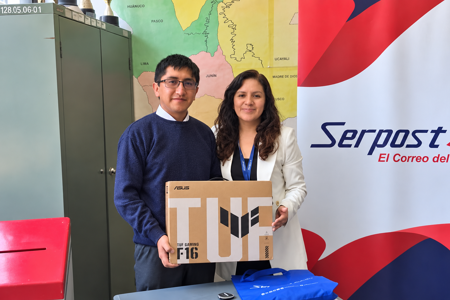 Ganadores del concurso de logotipo “Serpost al 2030”